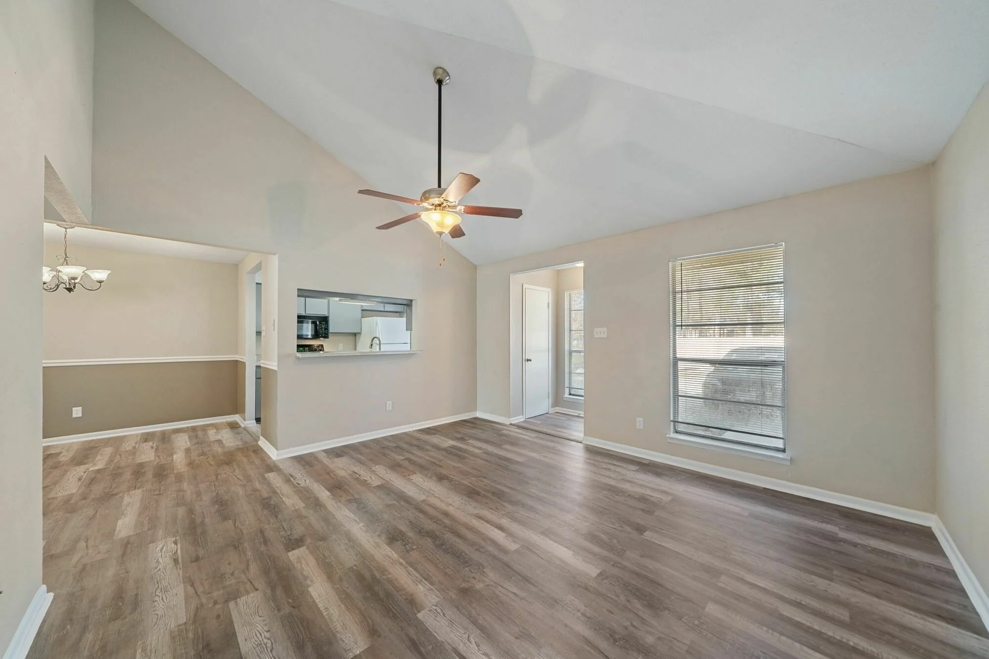 Blair Place Duplexes — Sale in Magnolia, TX, photo 3 of 8
