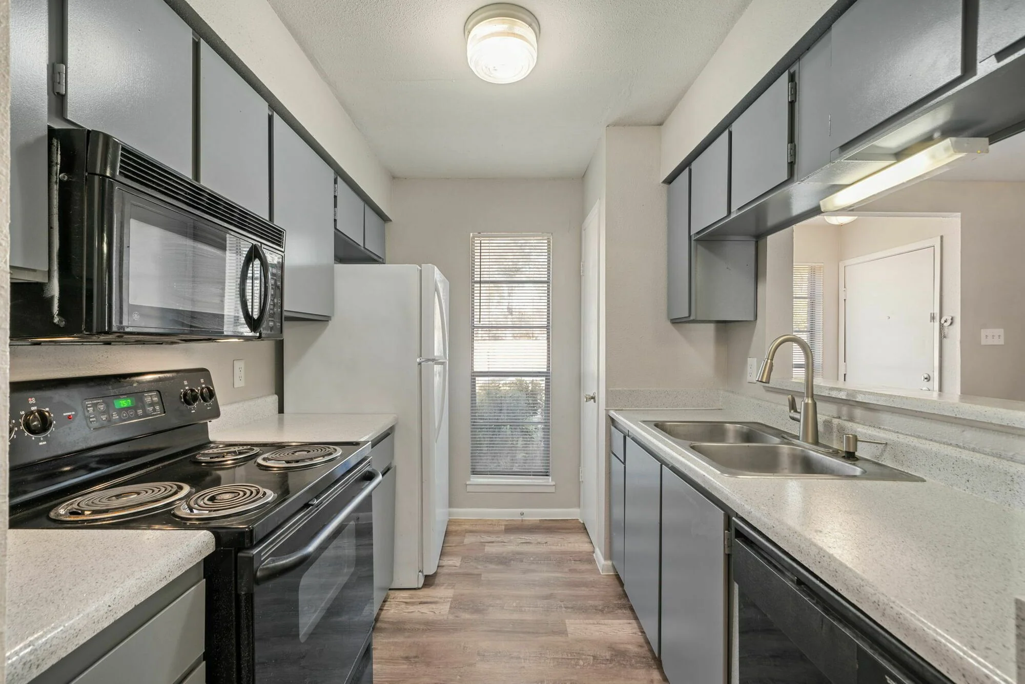 Blair Place Duplexes — Sale in Magnolia, TX, photo 4 of 8