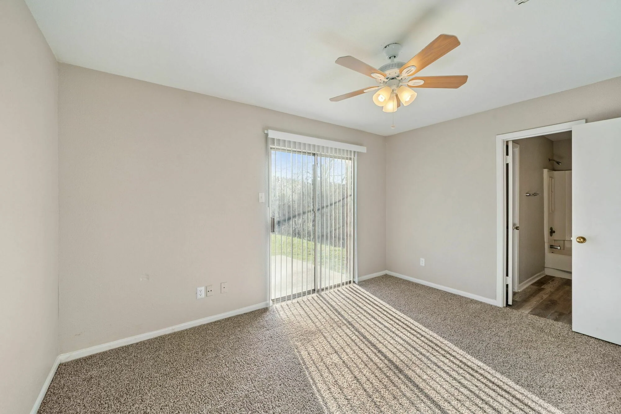Blair Place Duplexes — Sale in Magnolia, TX, photo 5 of 8