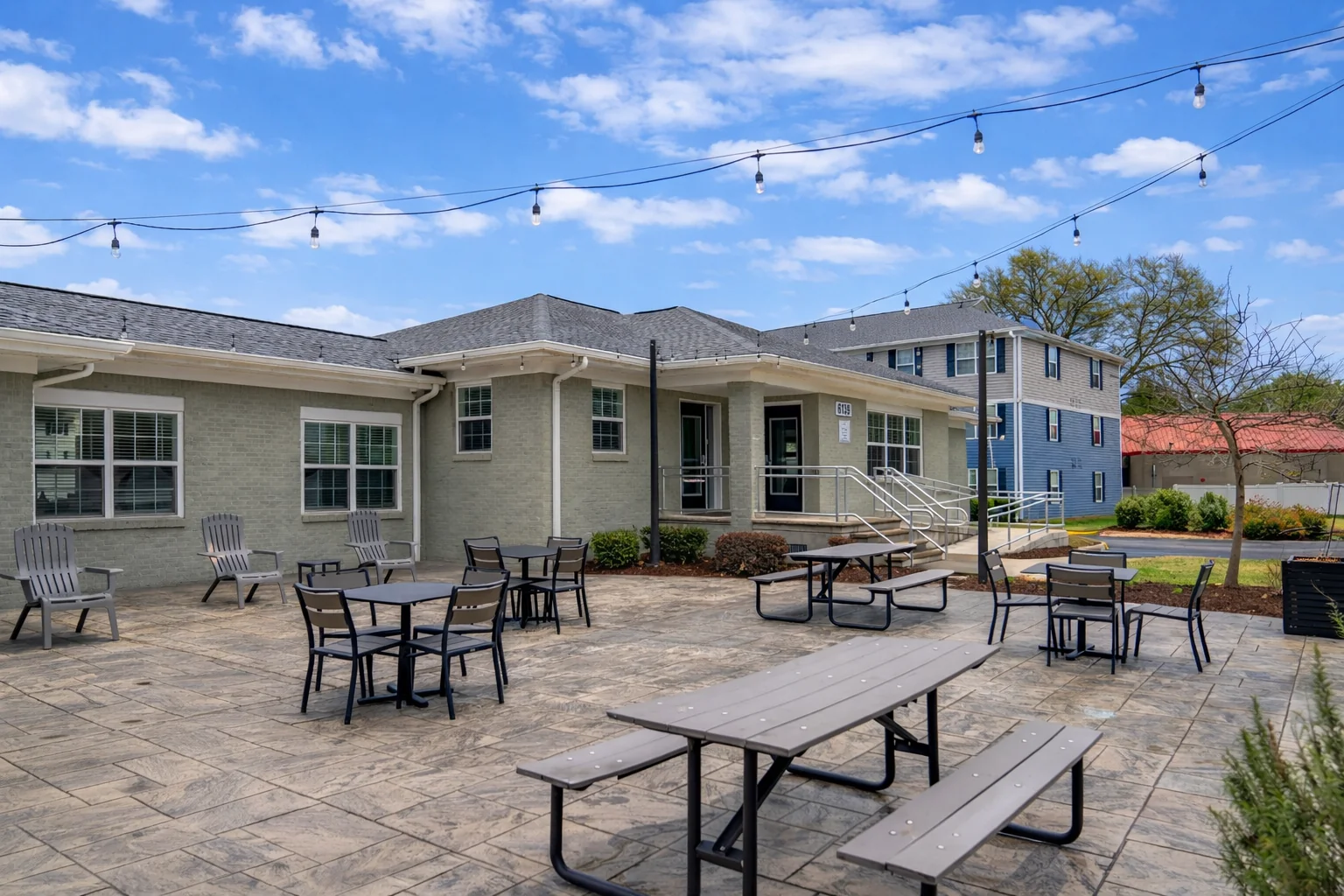 Brittany Place — Sale in Norfolk, VA, photo 3 of 8
