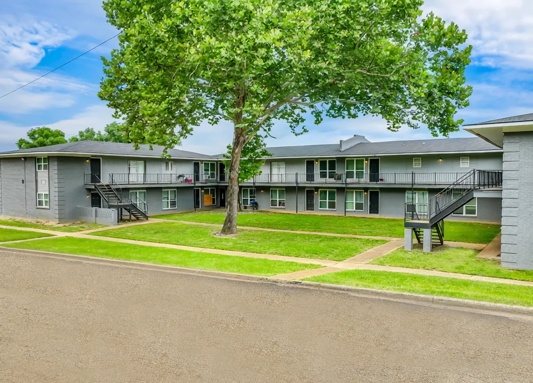 The Vintage Apartments and Townhomes — Sale in Jackson, MS, photo 3 of 7