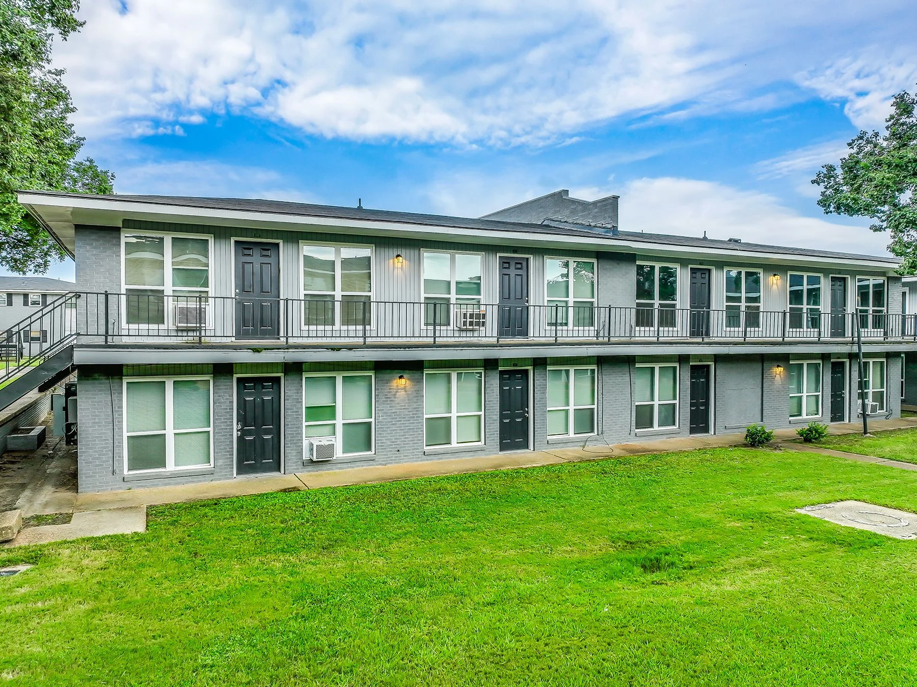 The Vintage Apartments and Townhomes — Sale in Jackson, MS, photo 5 of 7