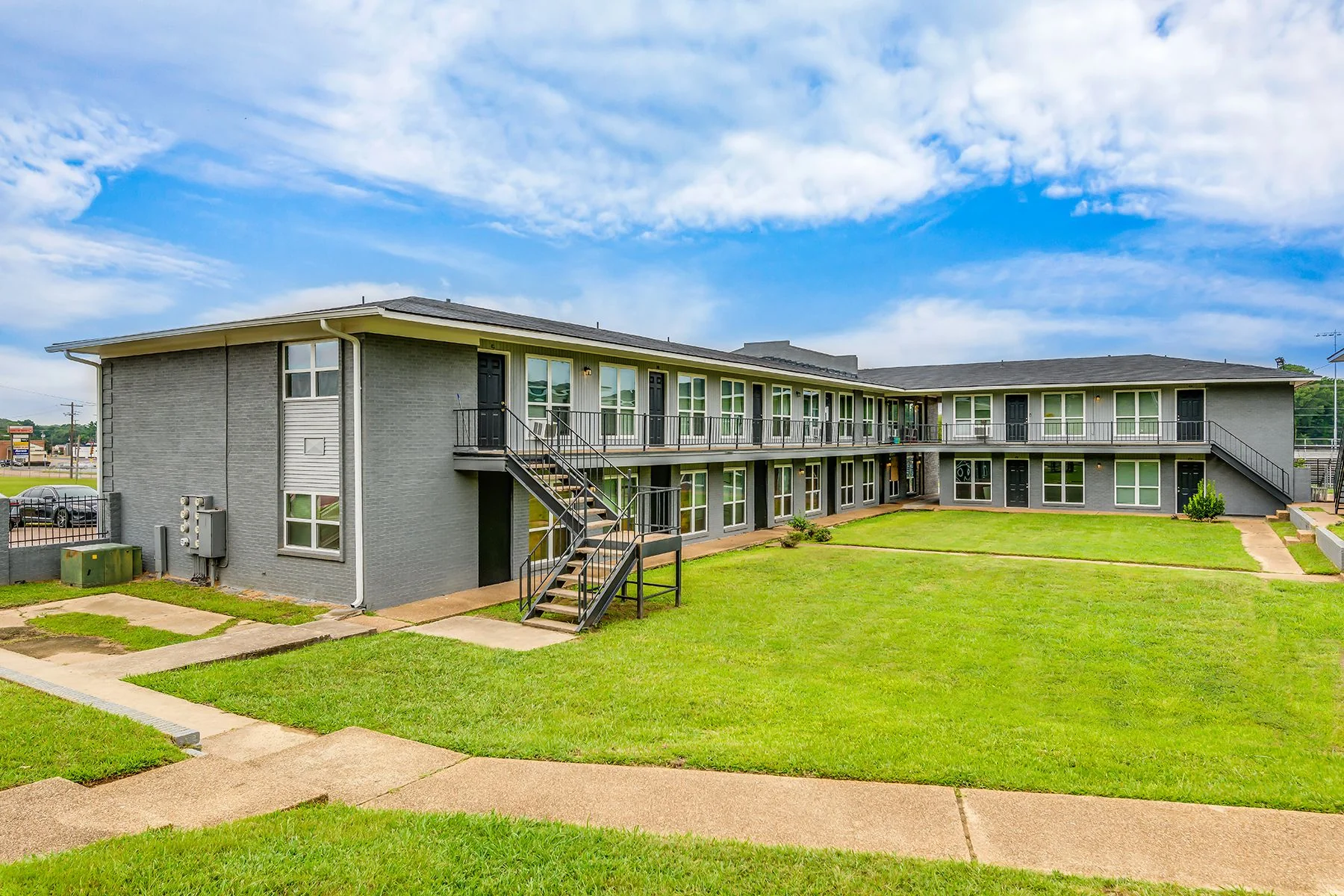 The Vintage Apartments and Townhomes — Sale in Jackson, MS, photo 6 of 7