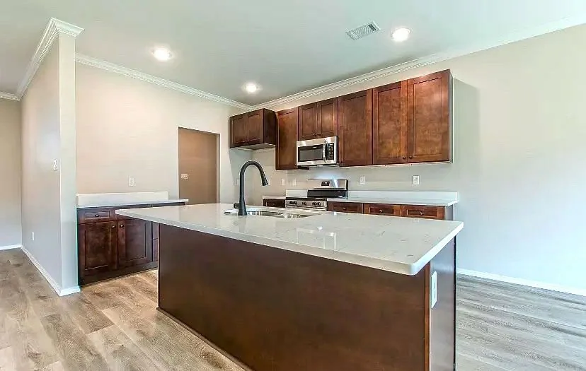 Eden Estates — Sale in Benton, AR, photo 2 of 2