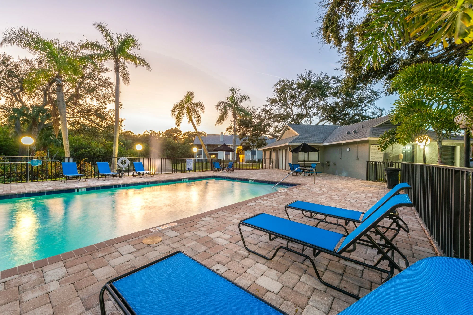 Whispering Palms — Sale in Largo, FL, photo 1 of 1