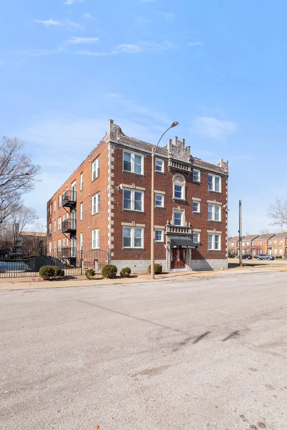 Gallery Central West End — Sale in St. Louis, MO, photo 4 of 8