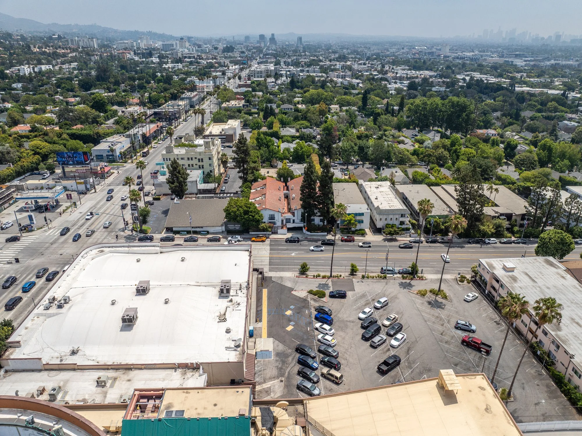 7900 Sunset Boulevard — Sale in Los Angeles, CA, photo 4 of 8