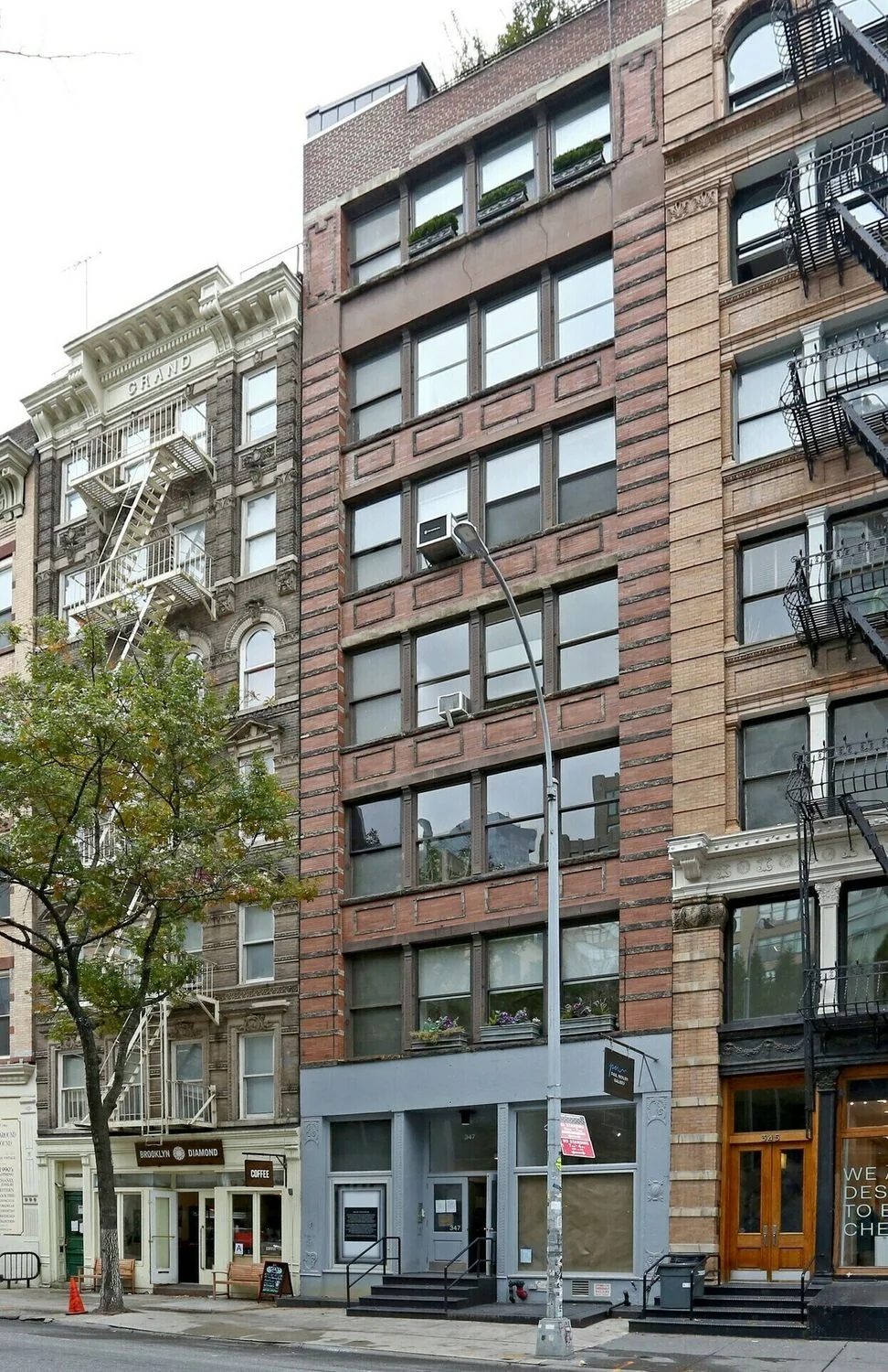 347 West Broadway — Sale in New York, NY, photo 2 of 3