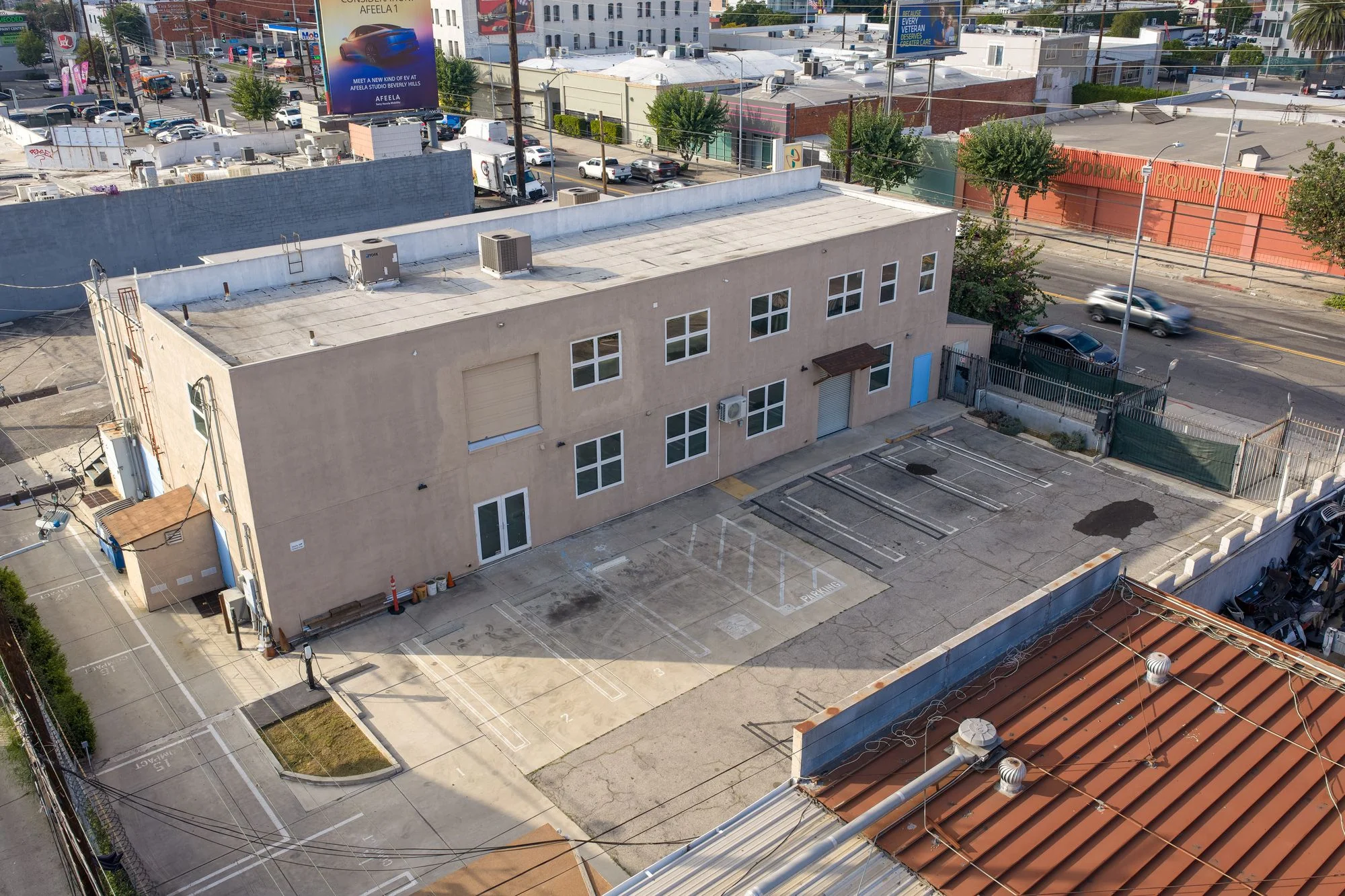 6222 Santa Monica Blvd — Sale in Los Angeles, CA, photo 2 of 8