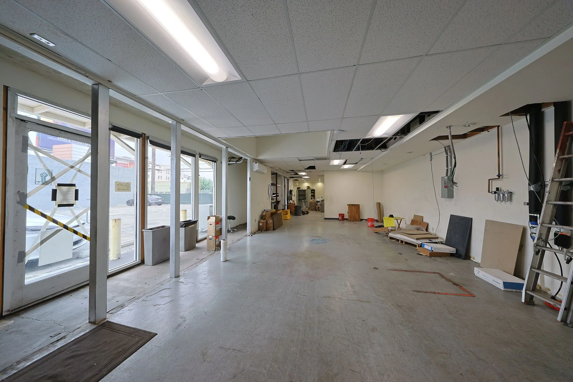 6222 Santa Monica Blvd — Sale in Los Angeles, CA, photo 7 of 8