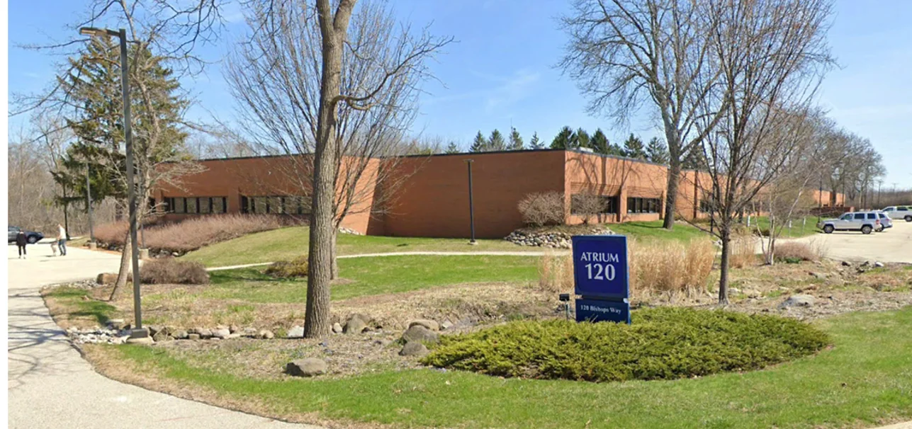 Atrium 120 — Sale in Brookfield, WI, photo 1 of 1