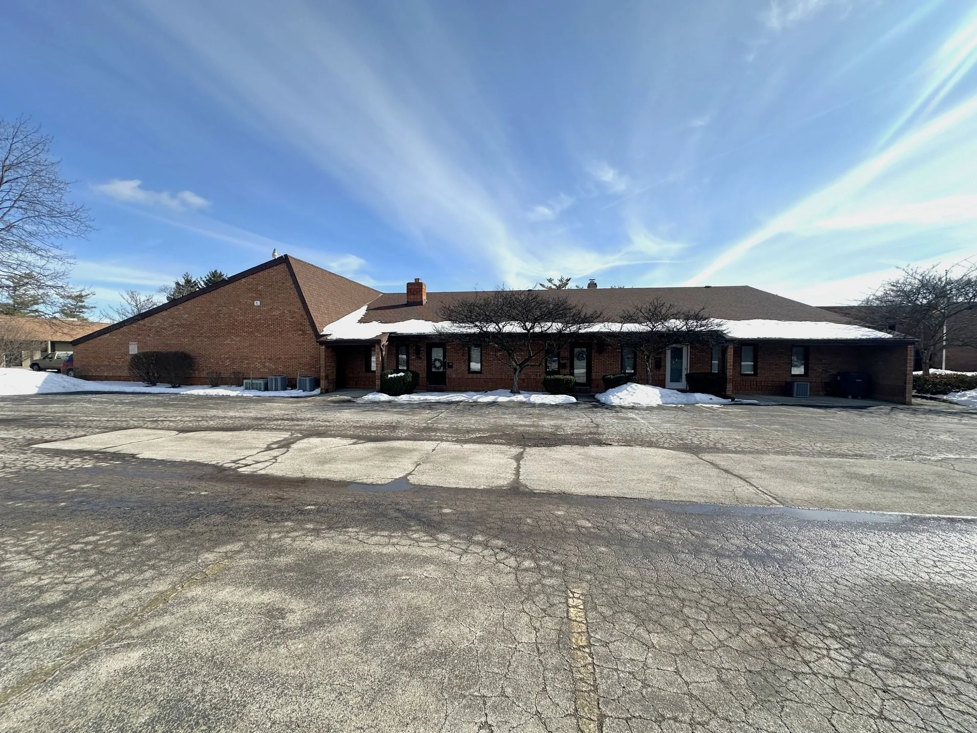 1660 NW Professional Plaza — Sale in Columbus, OH, photo 1 of 8