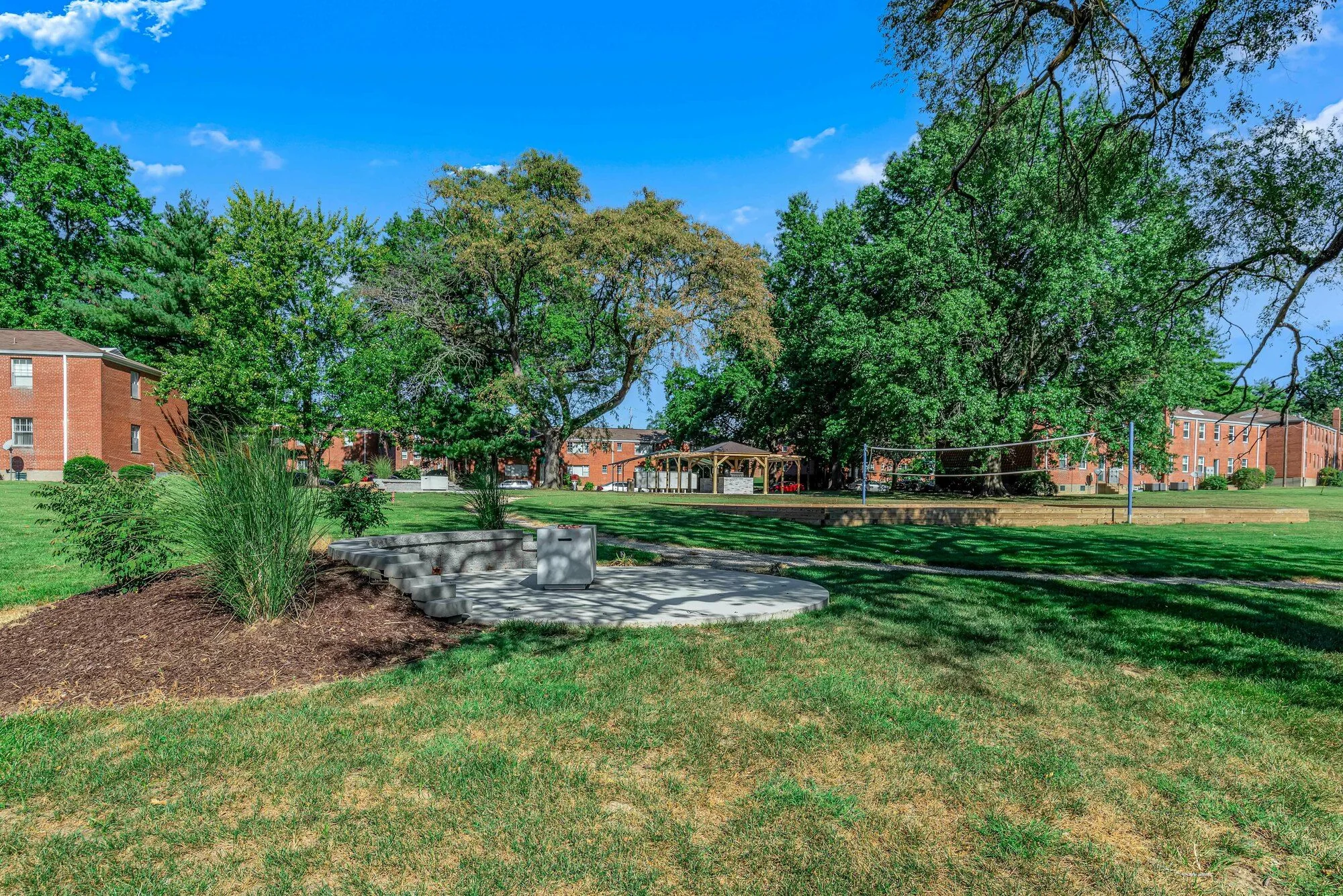 Hampton Gardens — Sale in St. Louis, MO, photo 8 of 8