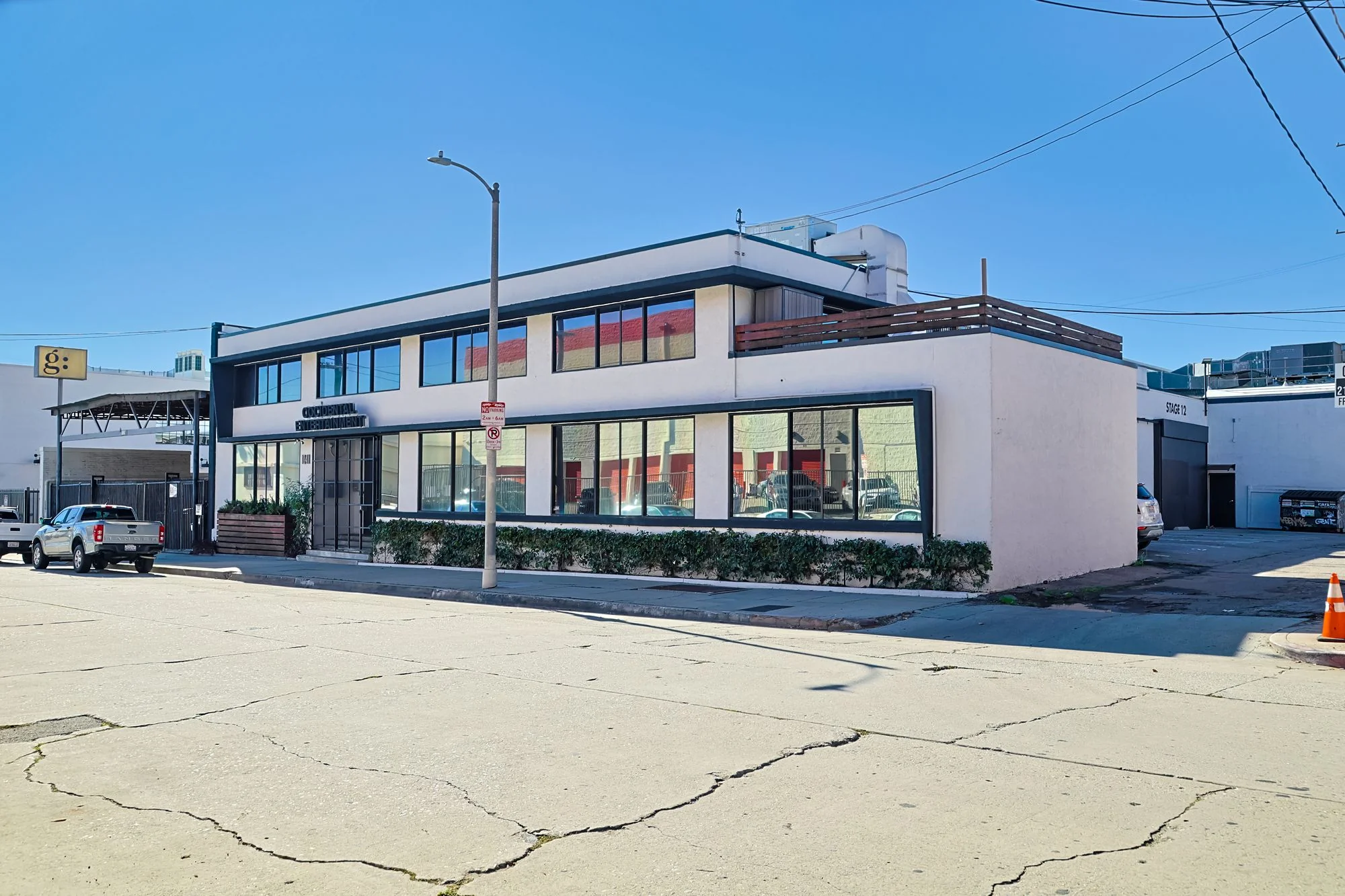 1041 N Mansfield Ave — Sale in Los Angeles, CA, photo 2 of 8