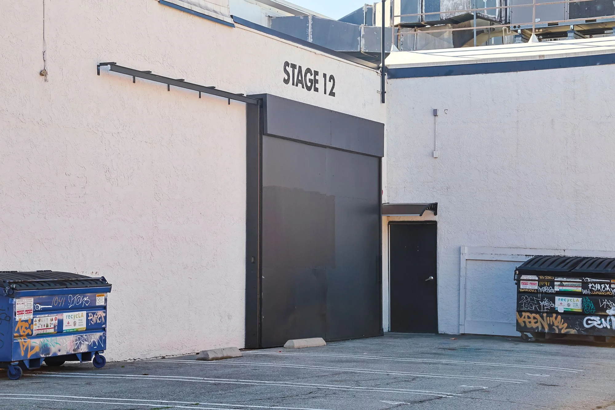 1041 N Mansfield Ave — Sale in Los Angeles, CA, photo 4 of 8