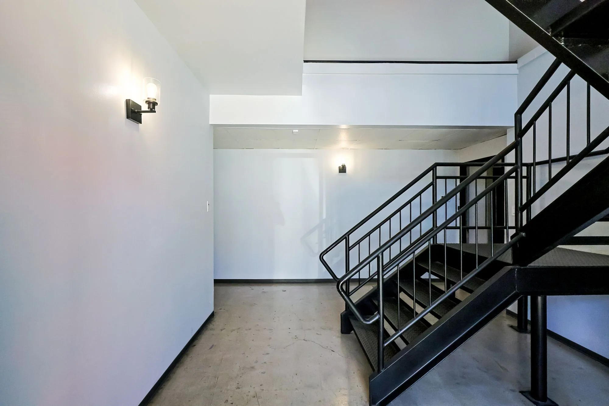 1041 N Mansfield Ave — Sale in Los Angeles, CA, photo 8 of 8