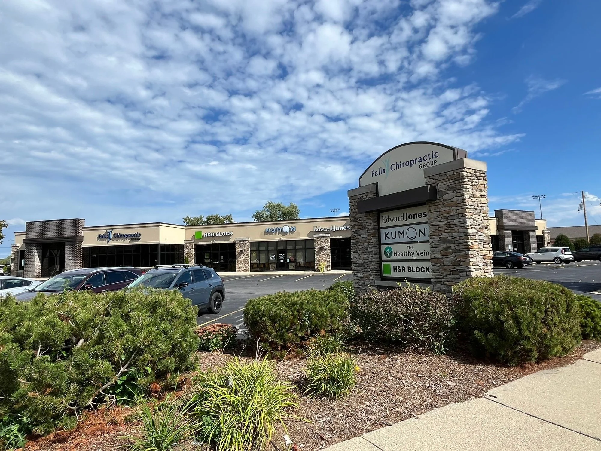 N79W14700 APPLETON AVENUE MENOMONEE FALLS, WISCONSIN — Sale in Menomonee Falls, WI, photo 1 of 2