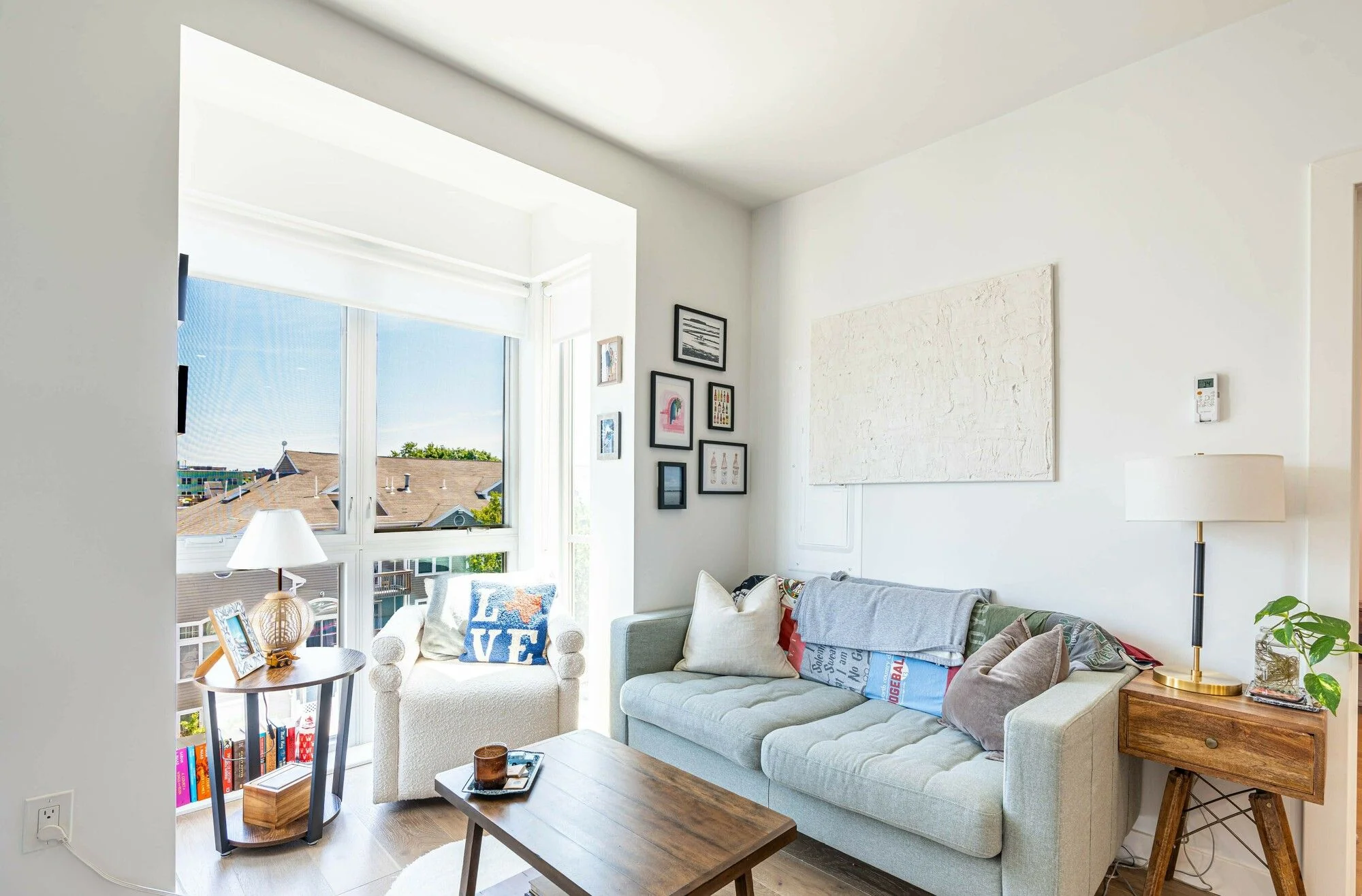 144 Old Colony Avenue — Sale in South Boston, MA, photo 3 of 8