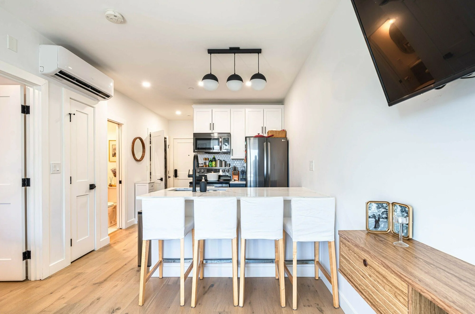 144 Old Colony Avenue — Sale in South Boston, MA, photo 5 of 8