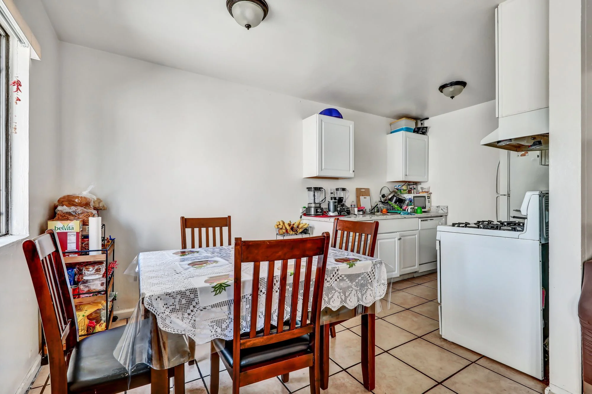 Park Virginia Apartments — Sale in Concord, CA, photo 7 of 8