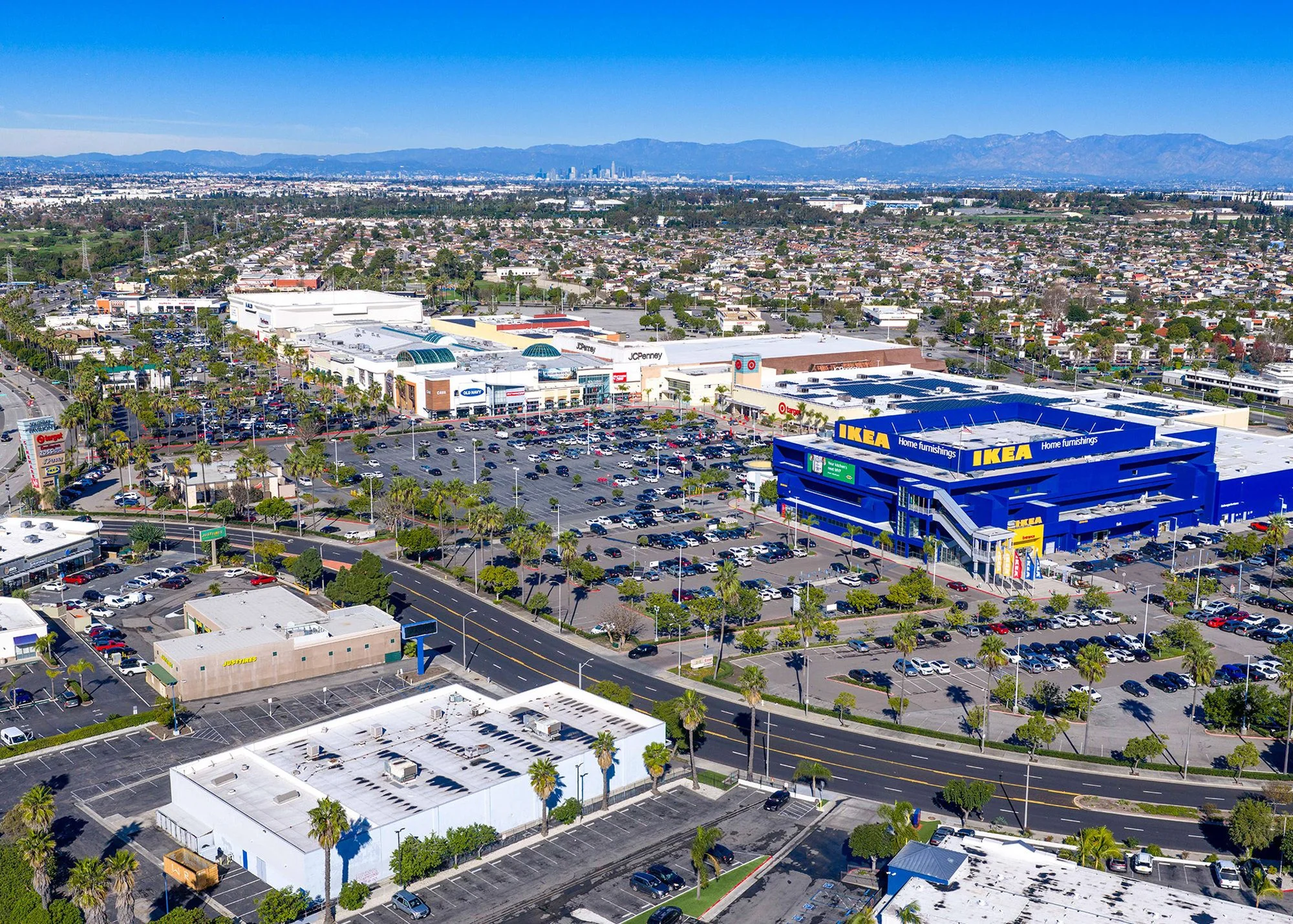 Southbay Pavilion — Sale in Carson, CA, photo 2 of 8