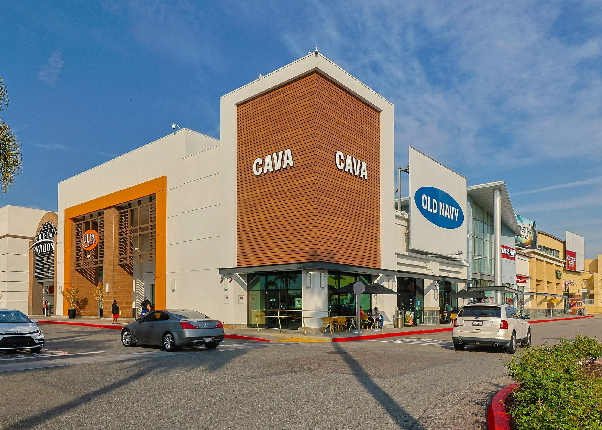 Southbay Pavilion — Sale in Carson, CA, photo 4 of 8