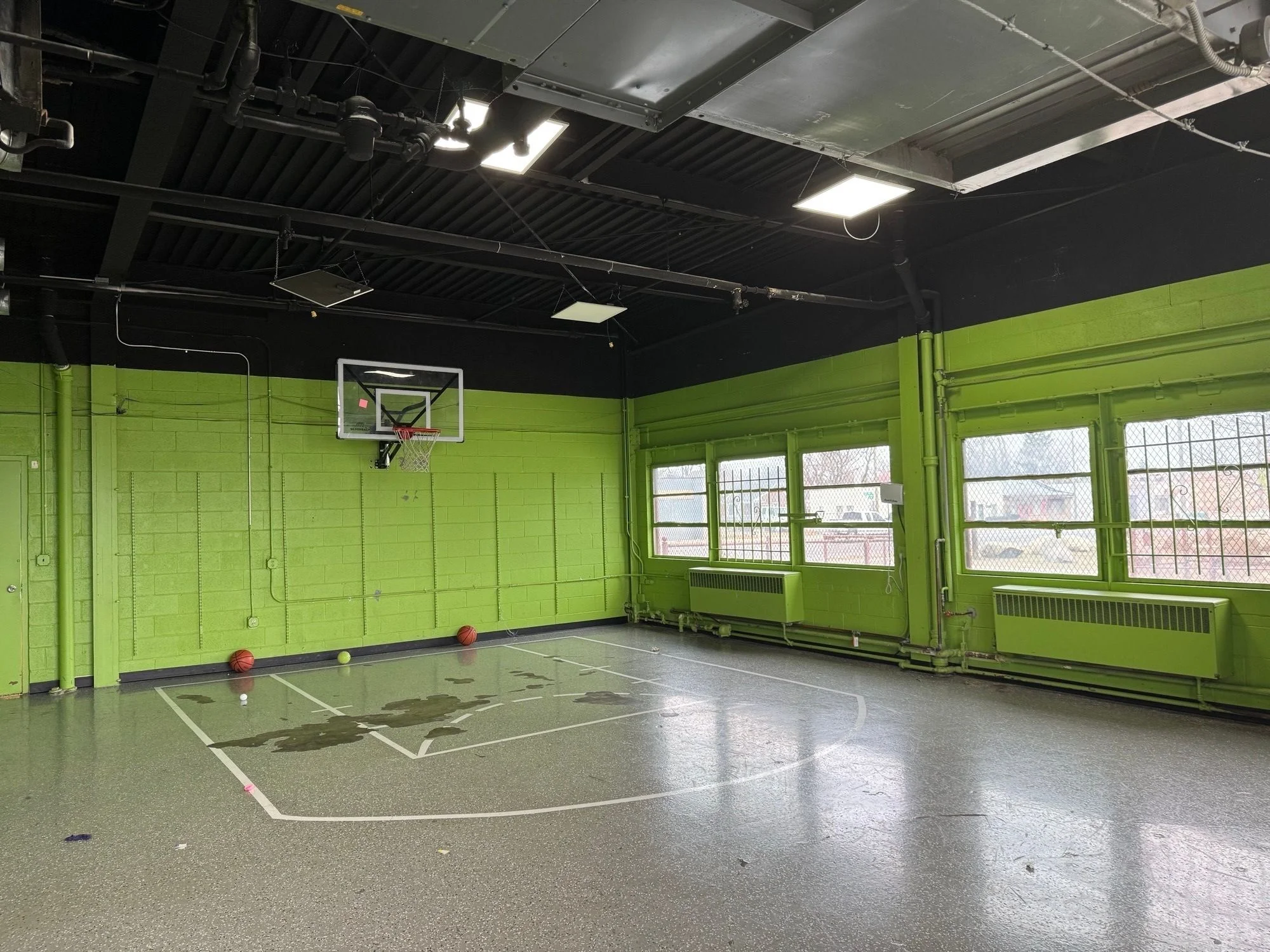 10421 West Seven Mile Road — Sale in Detroit, MI, photo 4 of 8