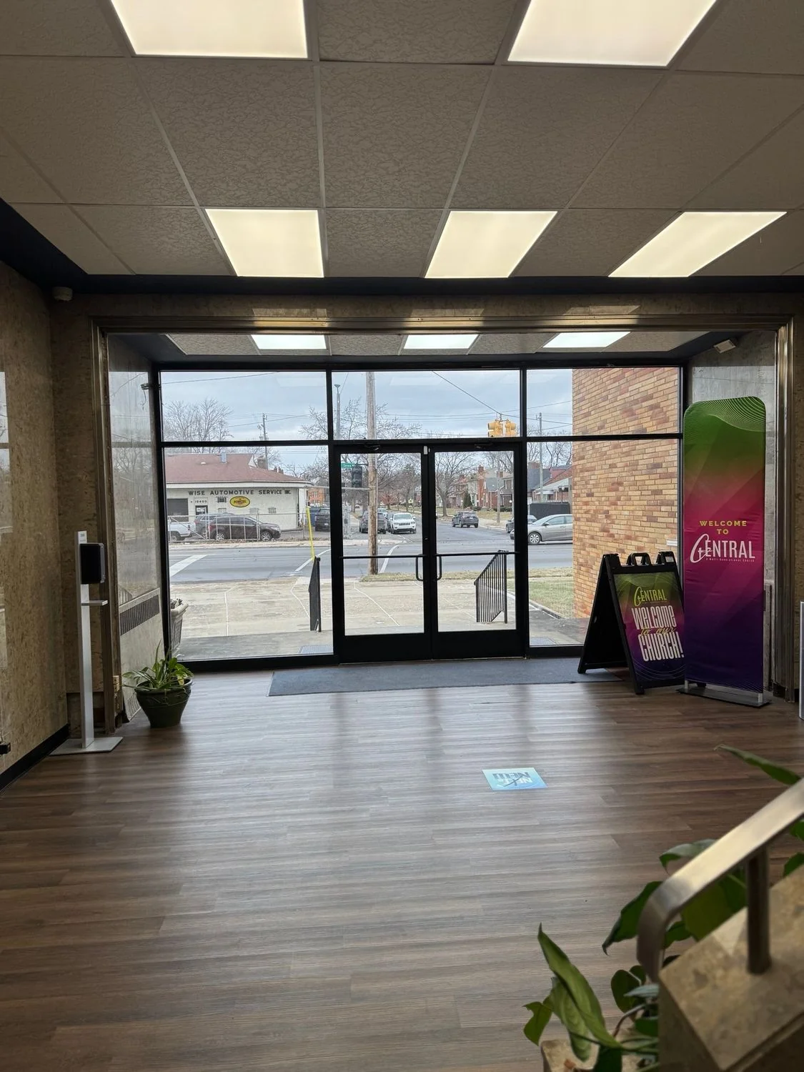 10421 West Seven Mile Road — Sale in Detroit, MI, photo 6 of 8