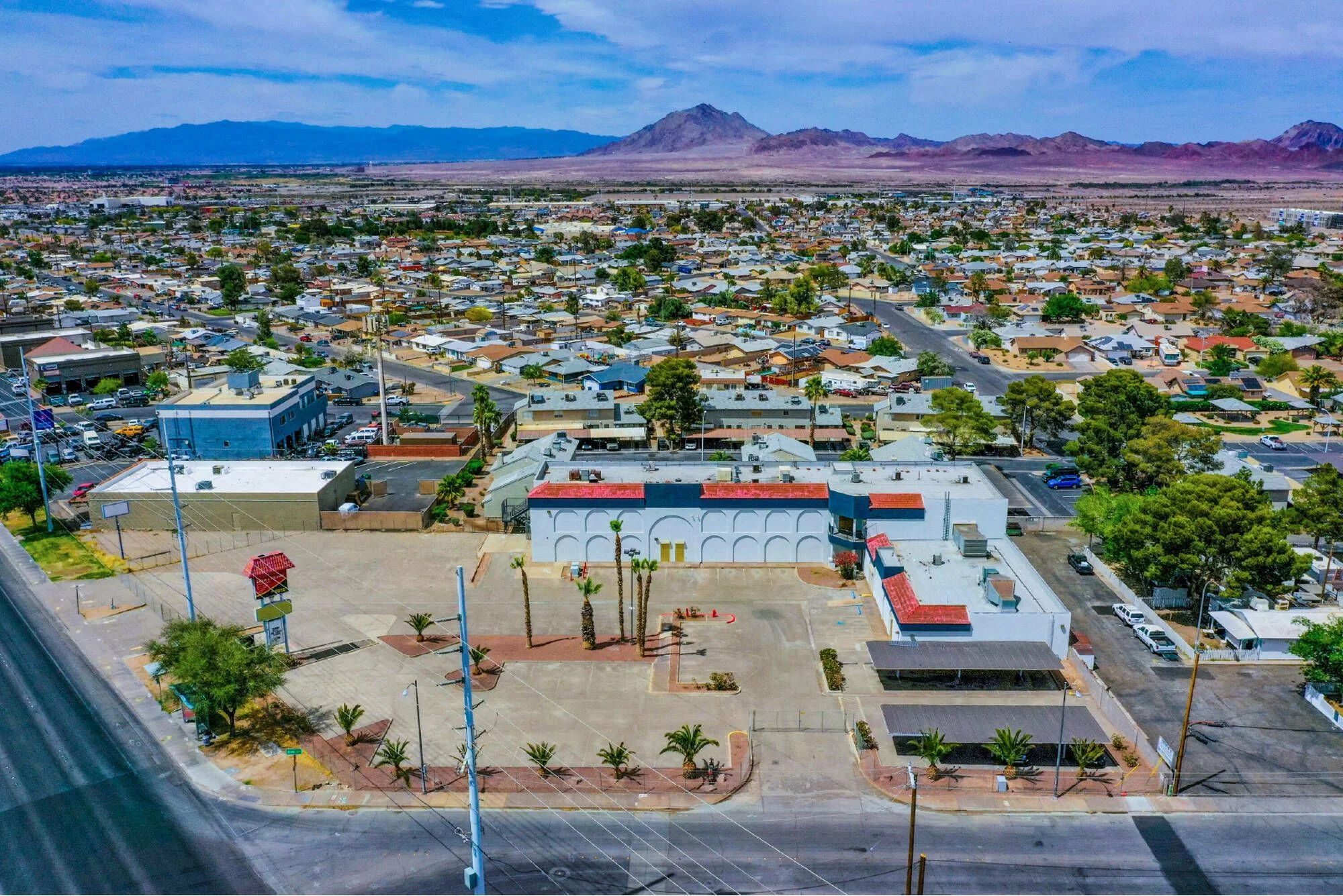 1212 N Boulder Hwy - High Traffic Henderson Retail &… — Sale in Henderson, NV, photo 2 of 8