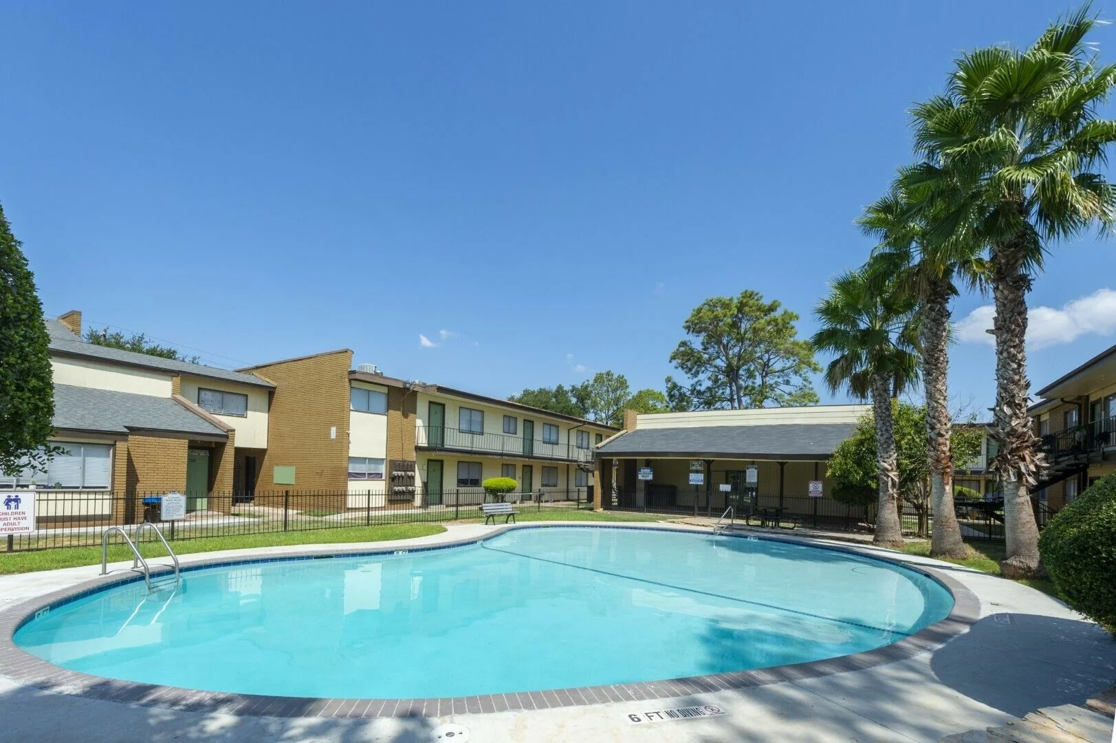 La Serena — Sale in Pasadena, TX, photo 1 of 8