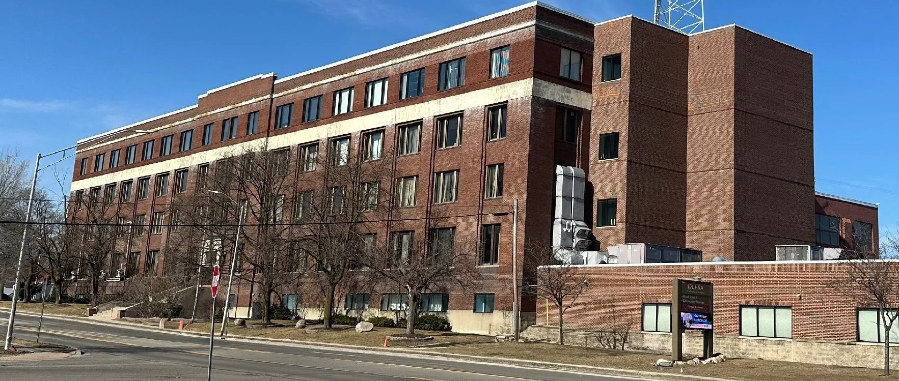 158, 195 & 196 CESAR E CHAVEZ AVE - office for sale in pontiac, MI