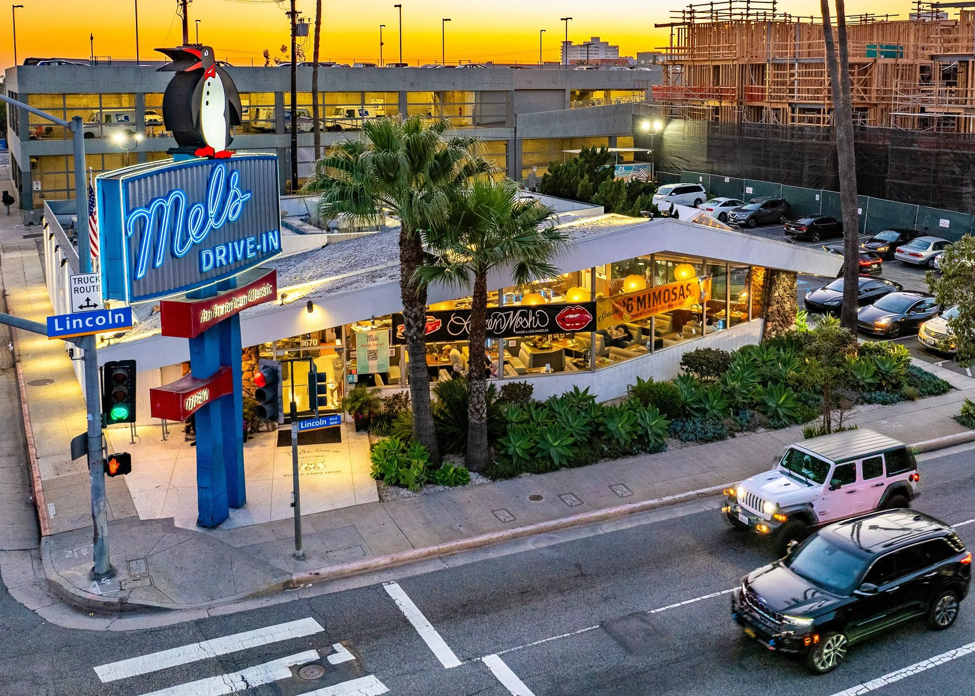 Mel's Drive-In — Sale in Santa Monica, CA, photo 2 of 4