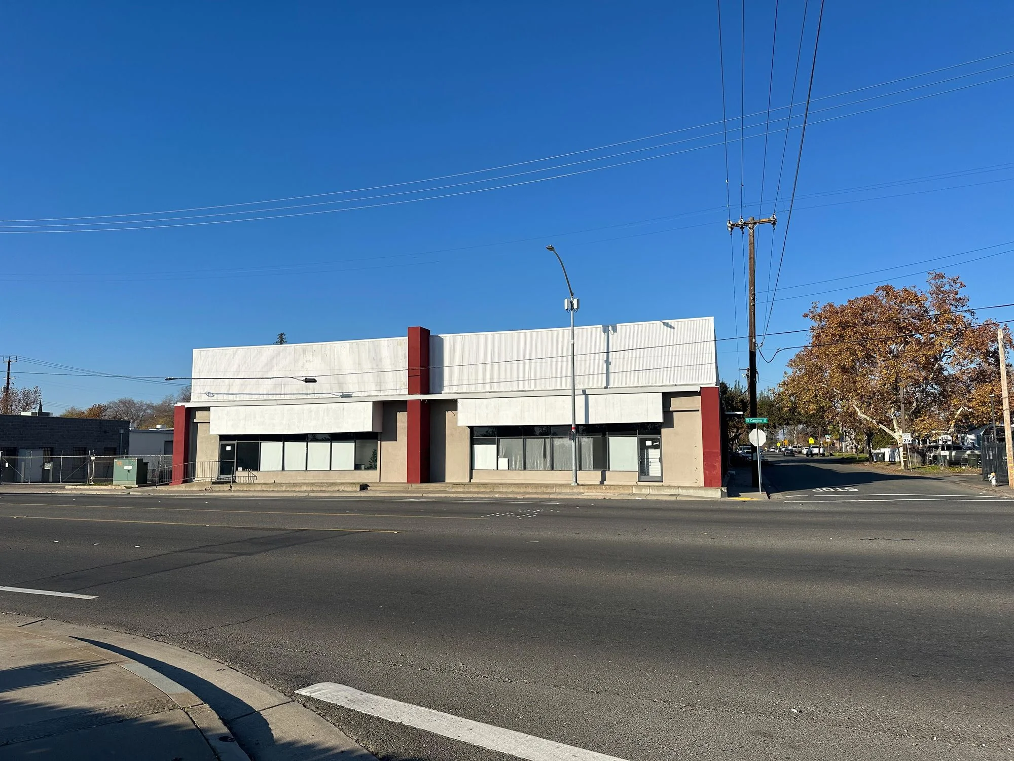 1251 El Camino Ave — Sale in Sacramento, CA, photo 1 of 7