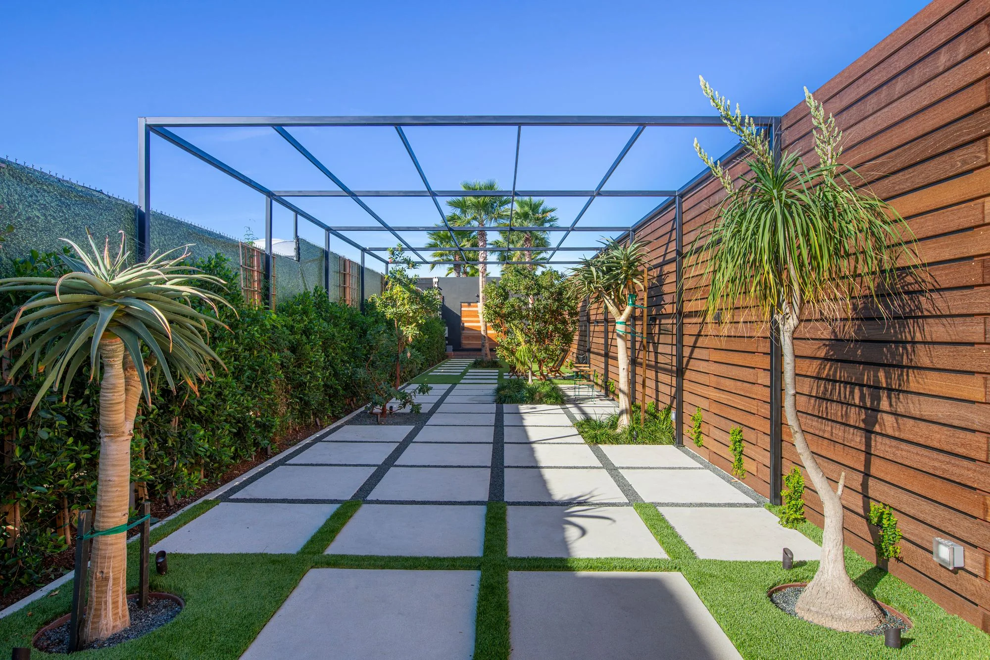 5431 W 104th St — Sale in Los Angeles, CA, photo 6 of 7
