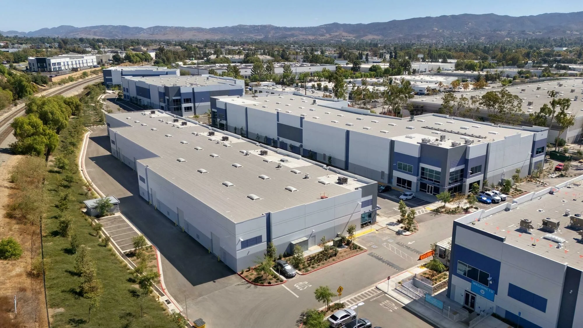 Easy Street Industrial Center — Sale in Simi Valley, CA, photo 3 of 7