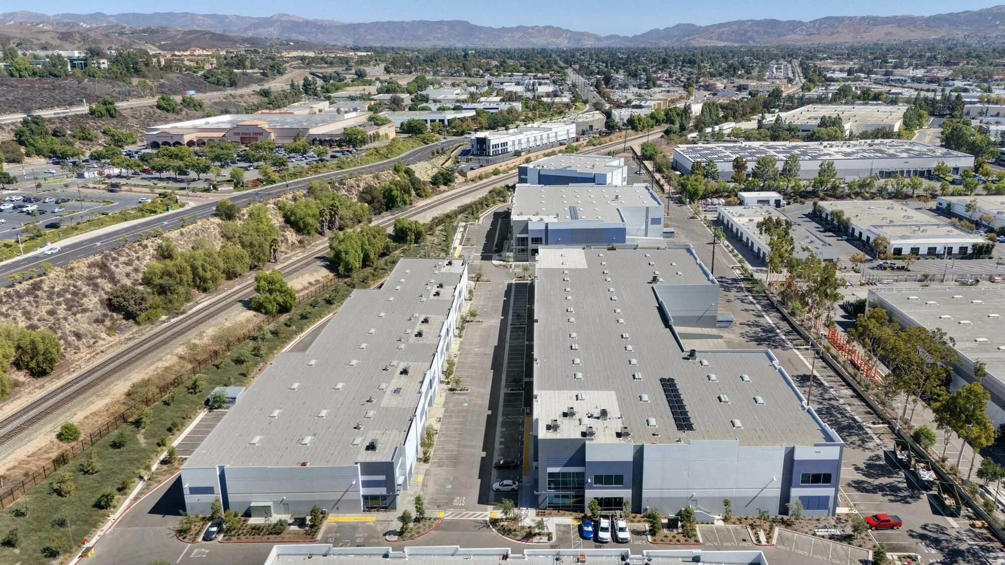 Easy Street Industrial Center — Sale in Simi Valley, CA, photo 4 of 7