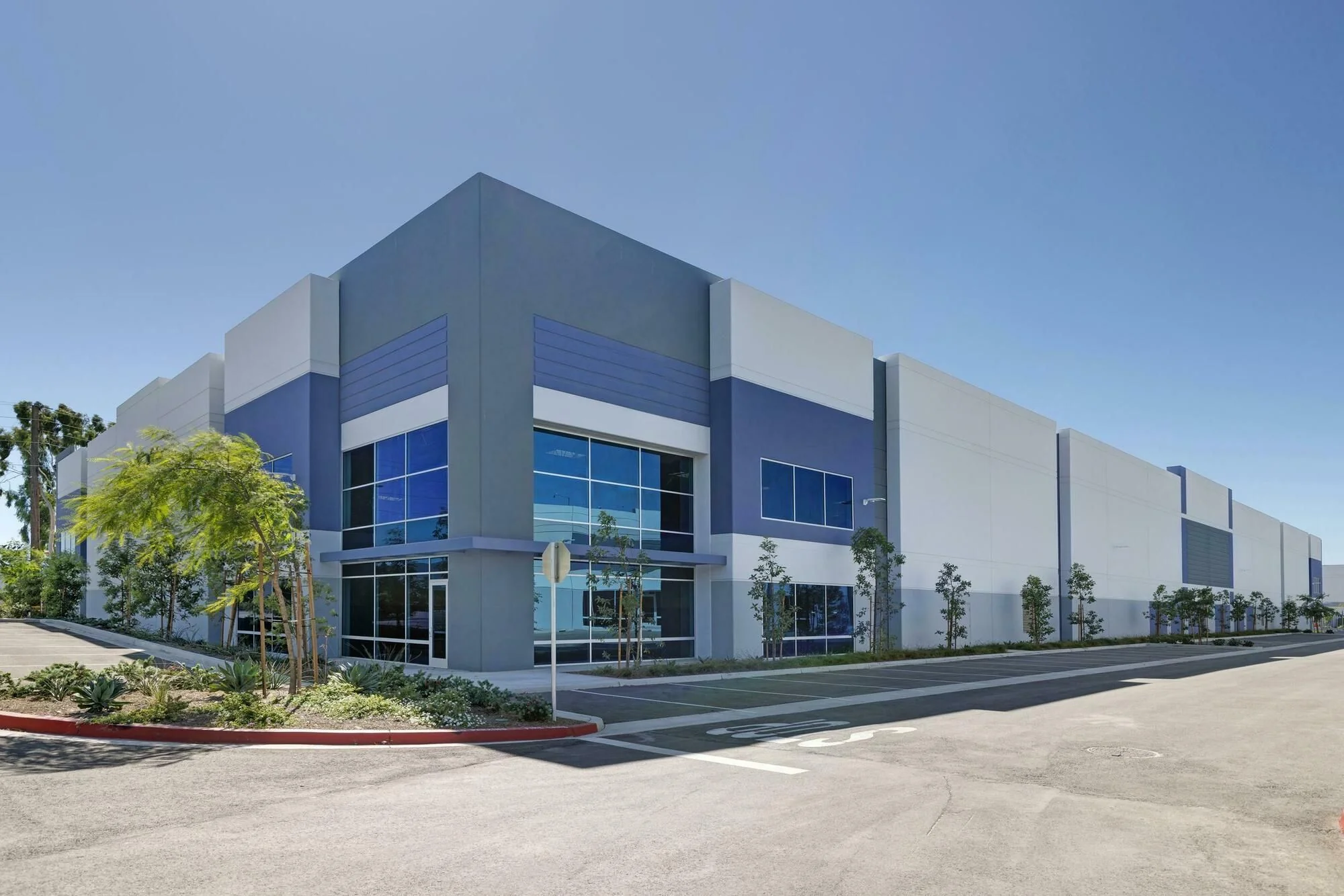 Easy Street Industrial Center — Sale in Simi Valley, CA, photo 6 of 7