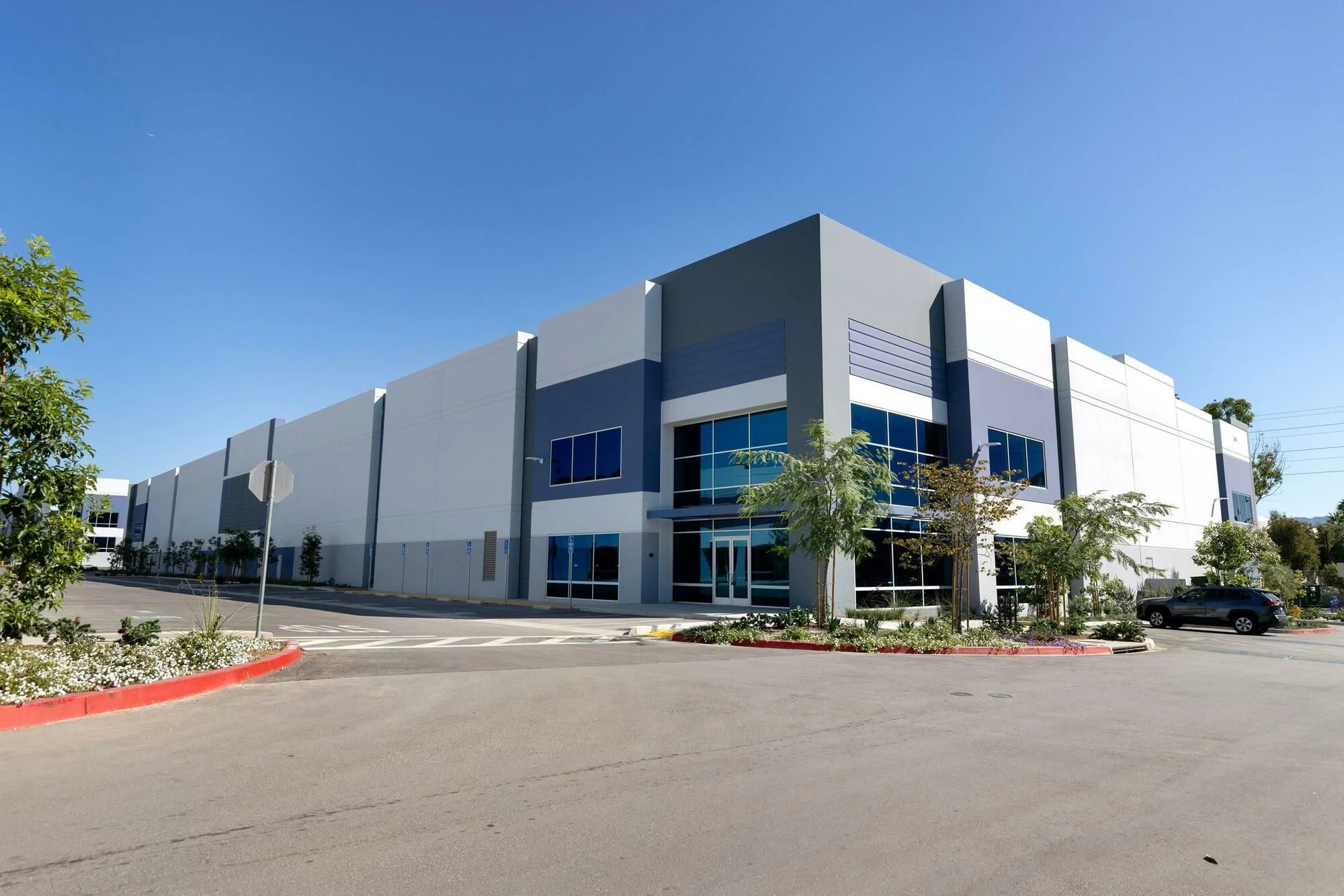 Easy Street Industrial Center — Sale in Simi Valley, CA, photo 7 of 7
