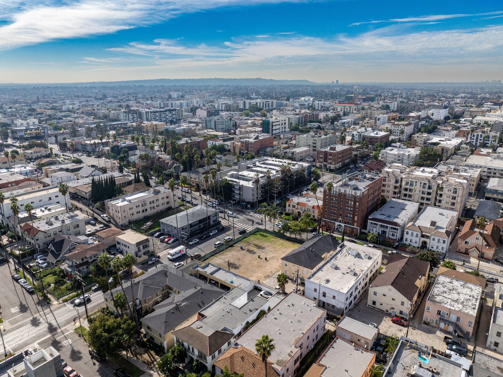 854 Normandie Avenue — Sale in Los Angeles, CA, photo 5 of 8