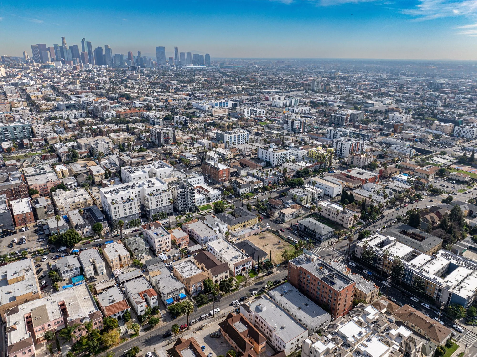 854 Normandie Avenue — Sale in Los Angeles, CA, photo 7 of 8