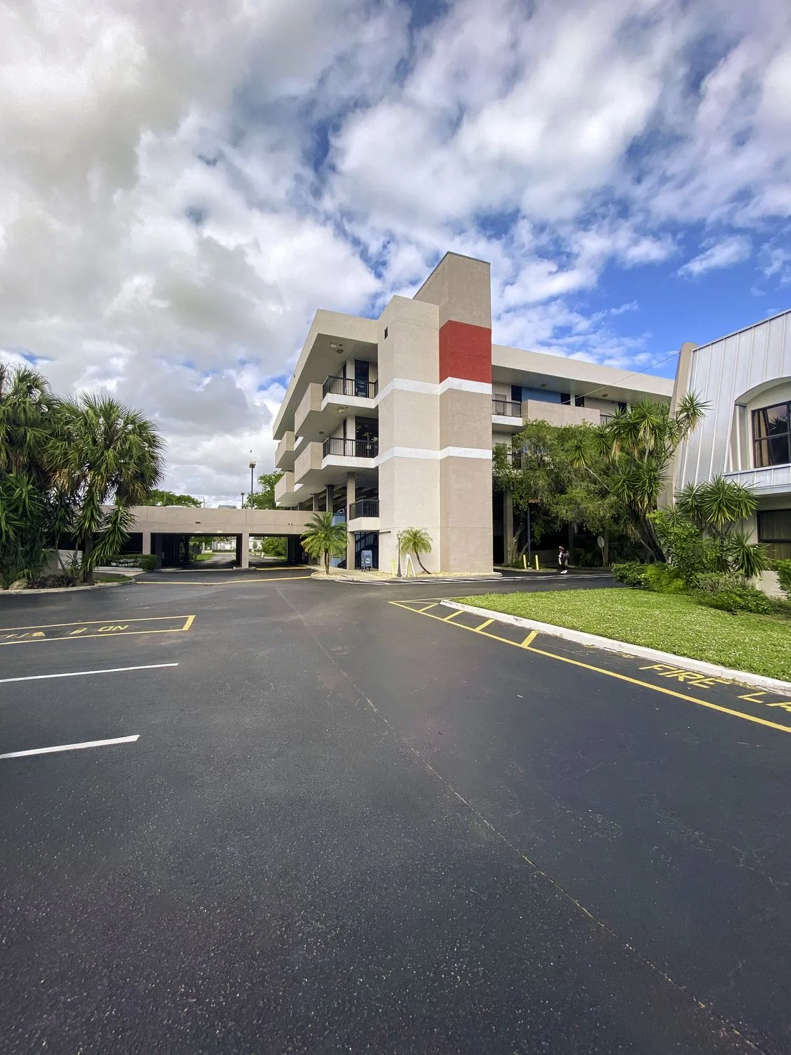 4701 N Federal Hwy — Sale in Pompano Beach, FL, photo 2 of 2