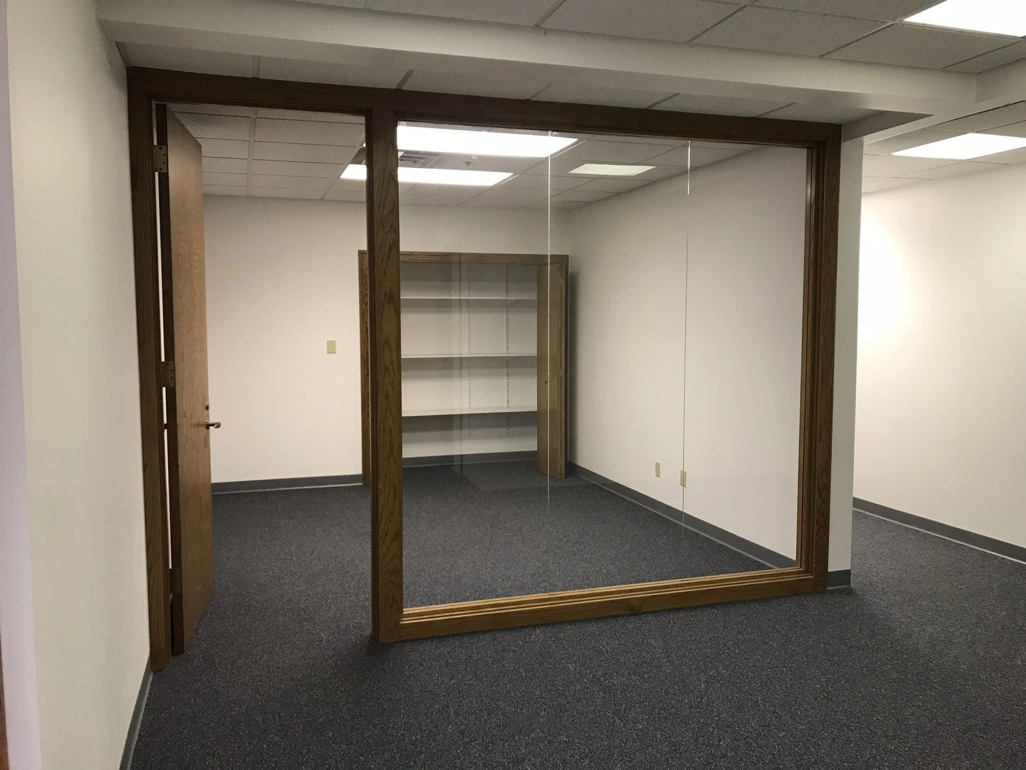 N80W14800 Appleton Ave — Sale in Menomonee Falls, WI, photo 7 of 8