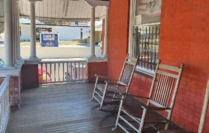 332 E Adams St — Sale in Jacksonville, FL, photo 2 of 5