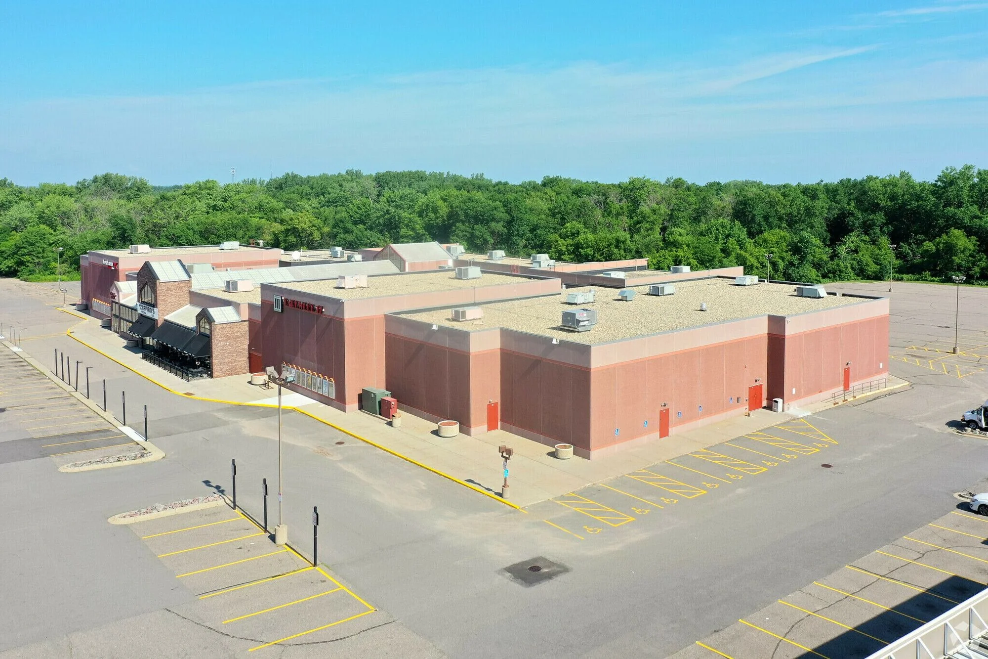 1533 Frontage Rd N - retail for sale in waite park, MN