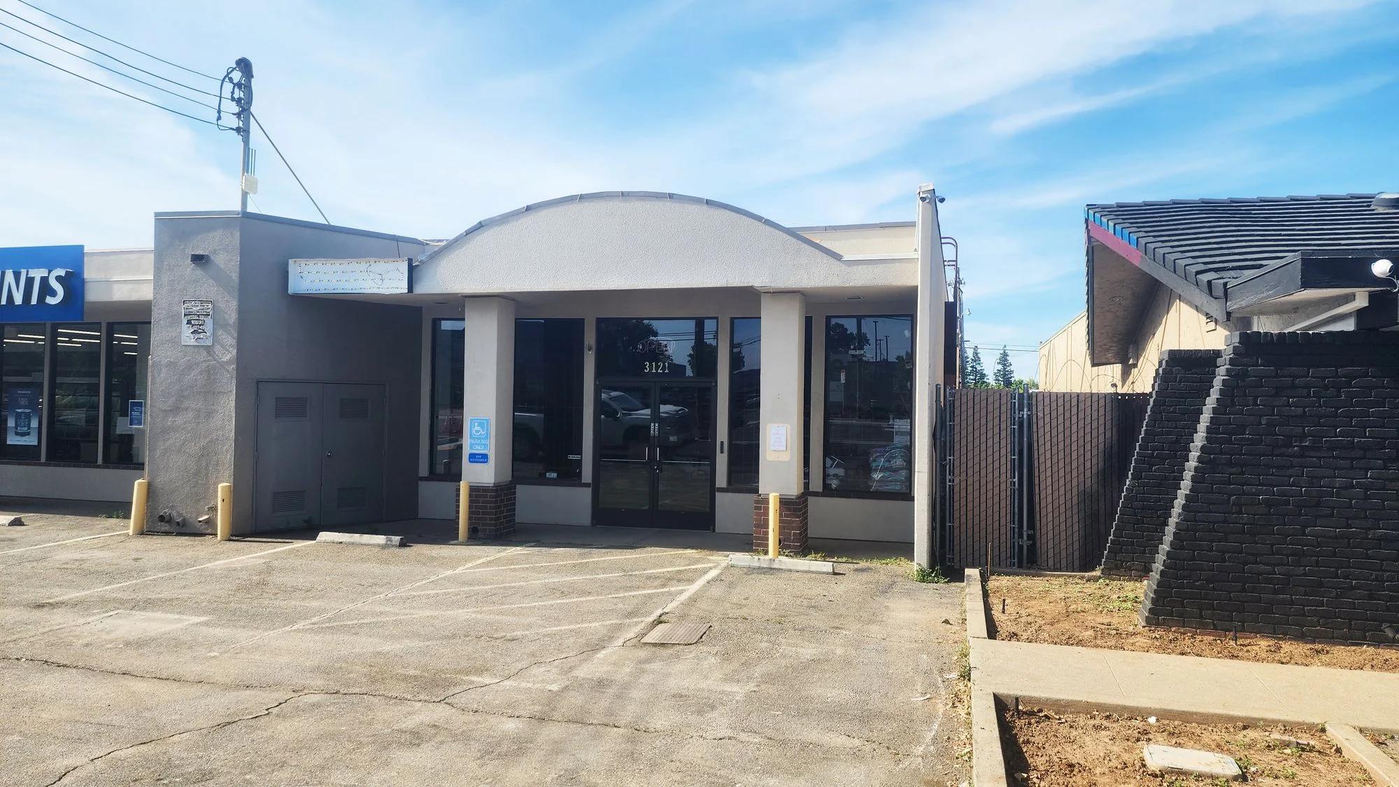 3121 Arden Way — Lease in Sacramento, CA, photo 1 of 5