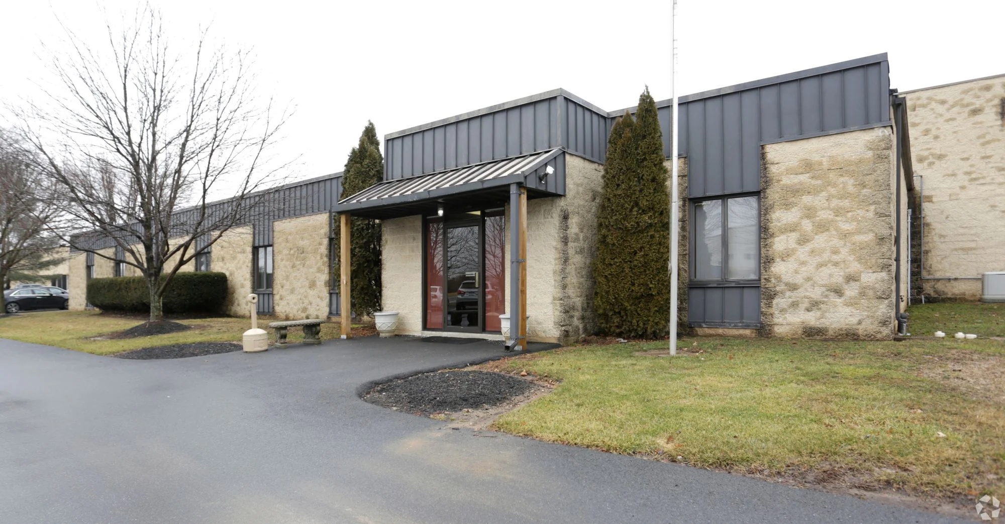 Palmer Industrial Park — Lease in Easton, PA, photo 1 of 8