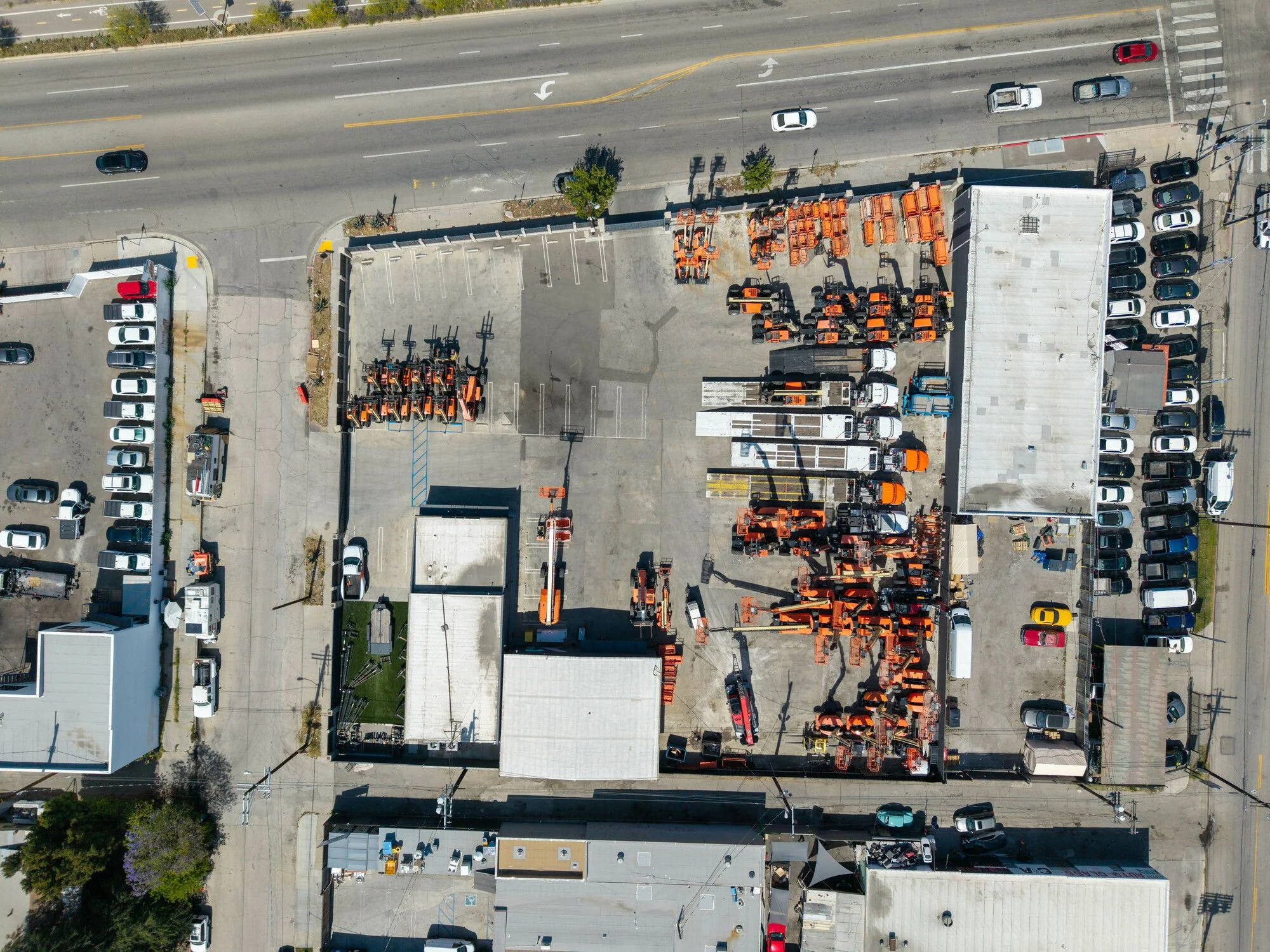 8579 San Fernando Road