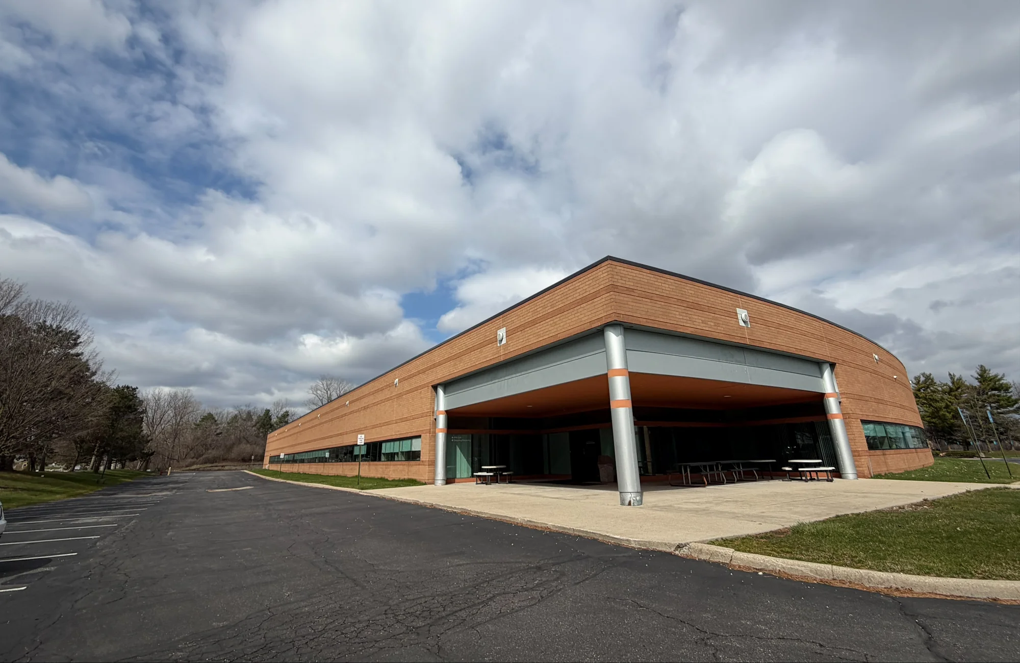 2998 Waterview Dr — Lease in Rochester Hills, MI, photo 1 of 1