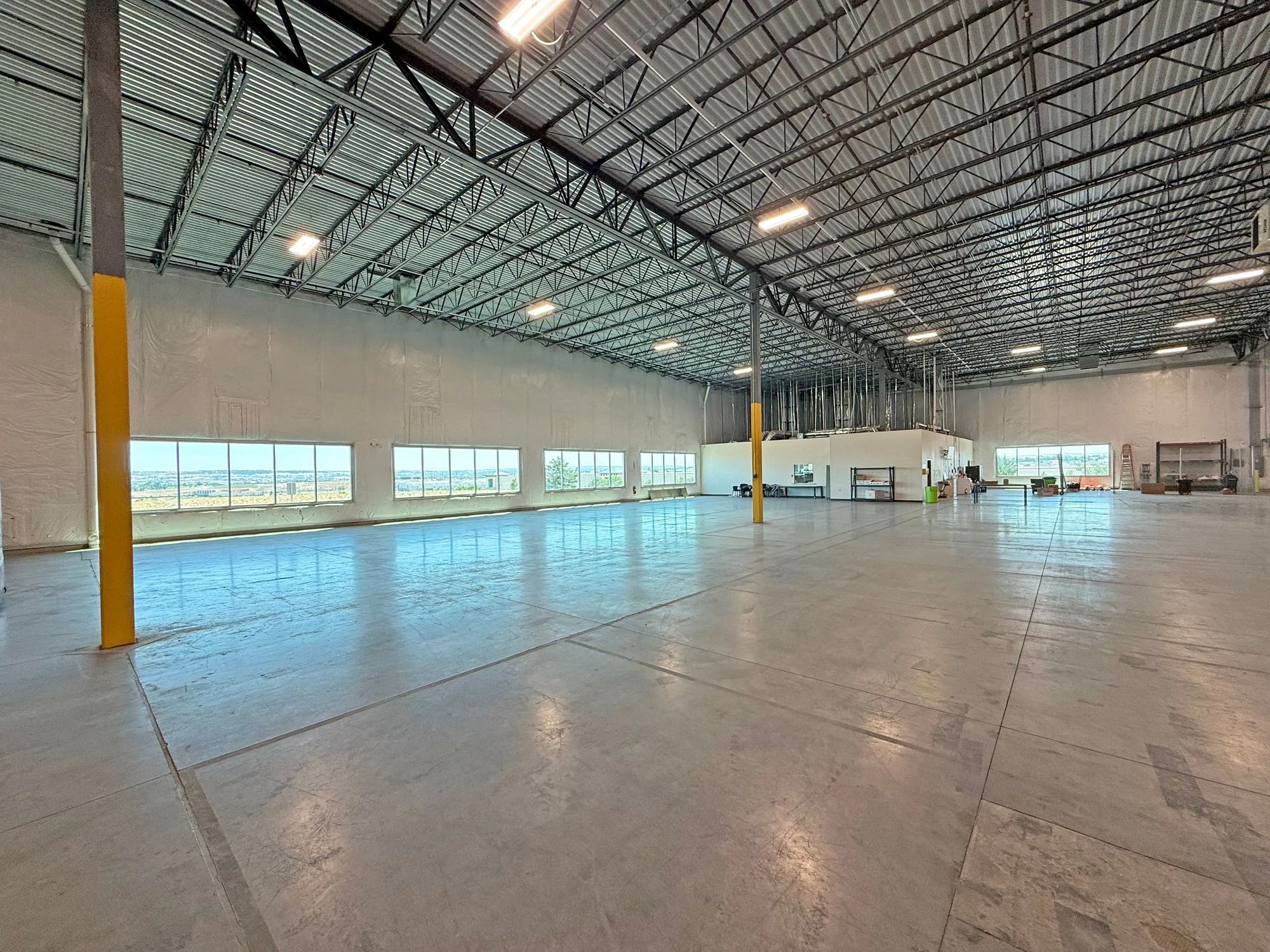 8452 Highfield Pkwy — Lease in Englewood, CO, photo 3 of 5