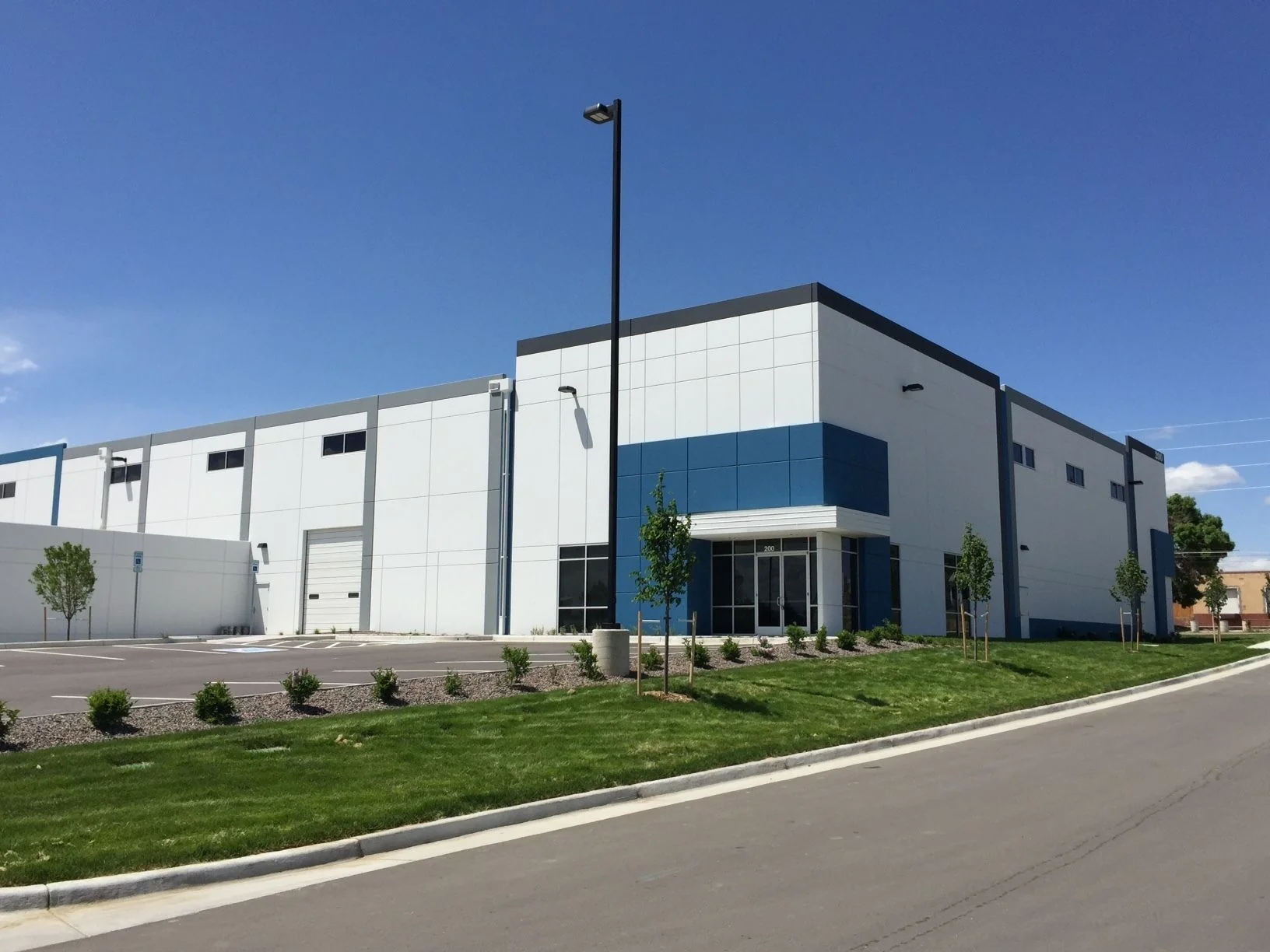 Crossroads Commerce Park, Bldg. 4 — Lease in Denver, CO, photo 1 of 2